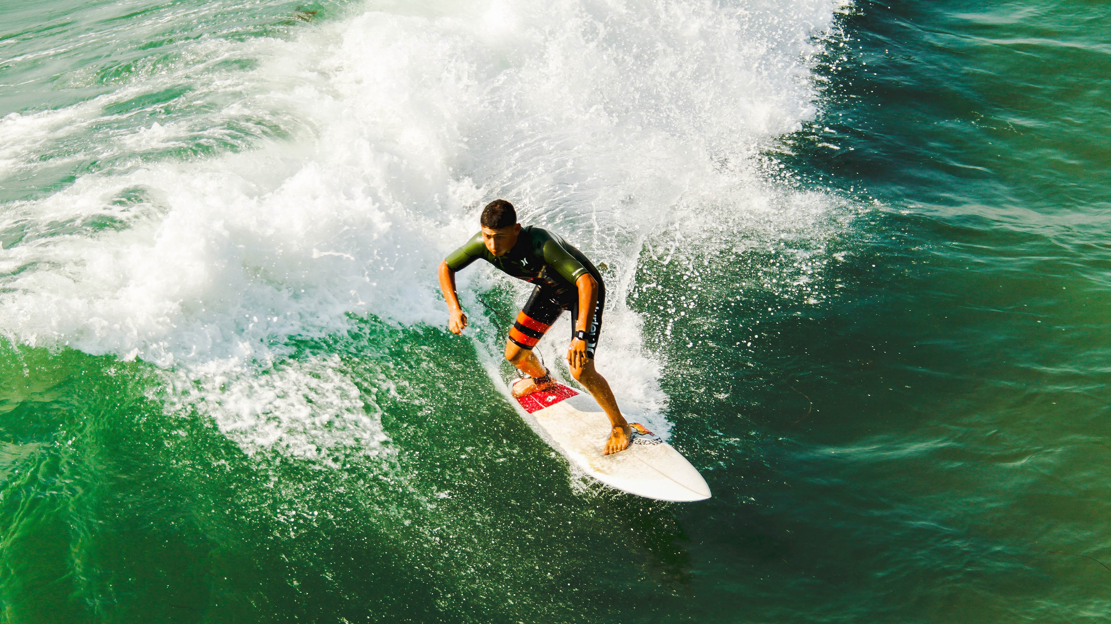 C罗帽子戏法力助球队翻盘，c罗的帽子戏法是怎么回事